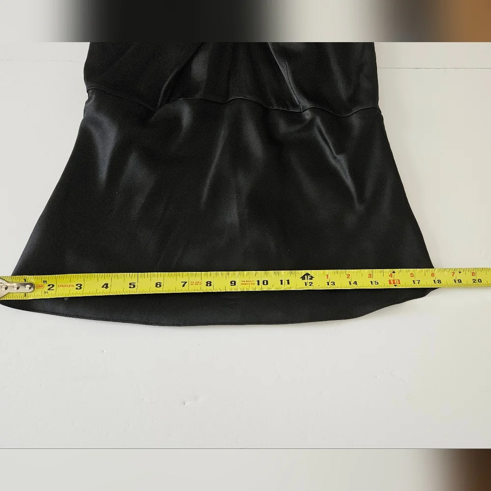 Michael Kors Womens Black Silk Size 4 Halter Keyhole Top W/Faux Pearl St…